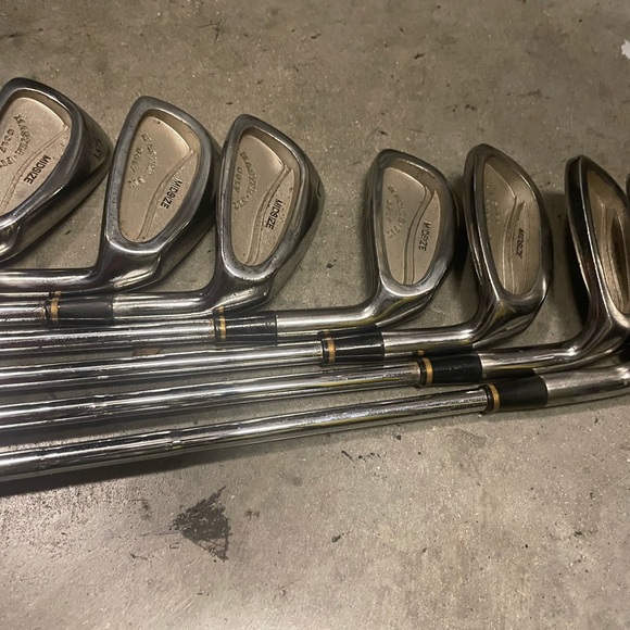 Golf Clubs Master Fit 8 Pc Iron Set mid size / In Right Handed  / S Flex - Picture 1 of 12